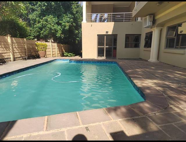 6 BEDROOM HOUSE FOR SALE IN GEELHOUTPARK